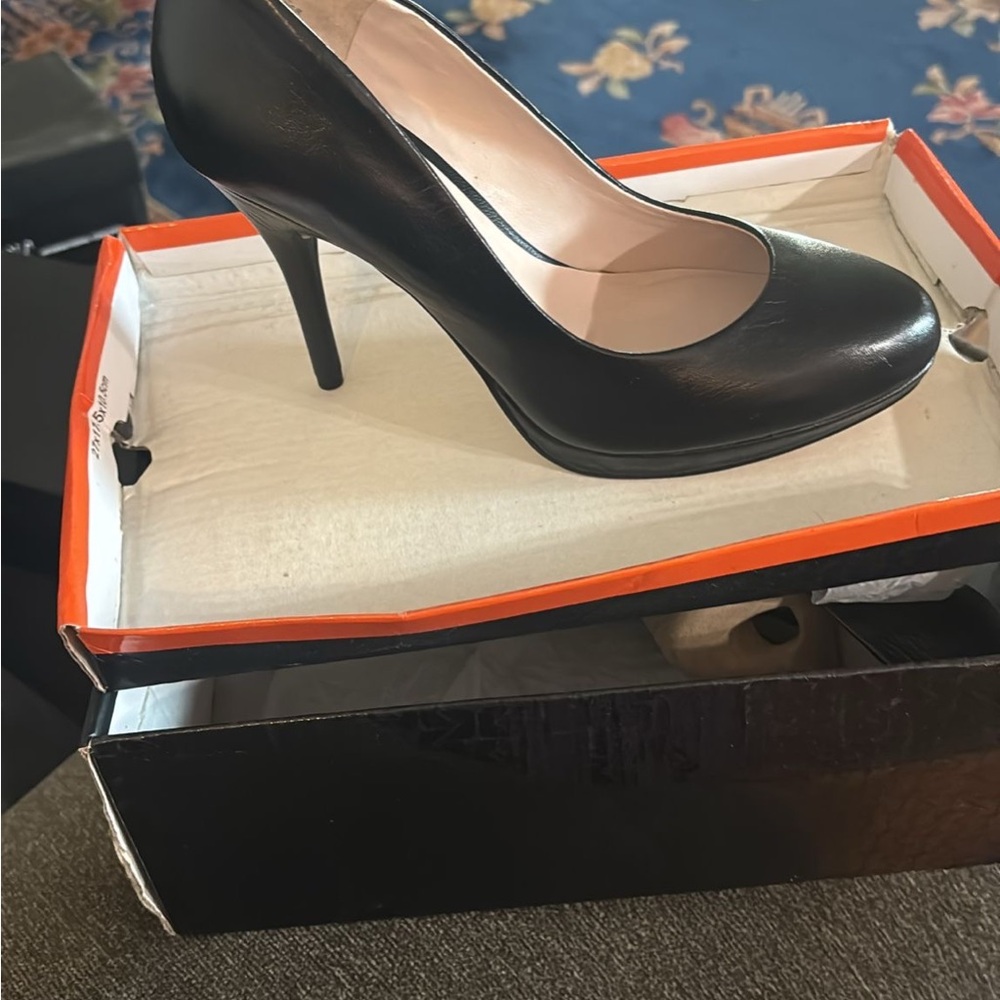 Nine West Heels size 6